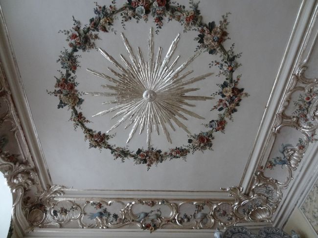 天井も美しい。