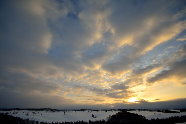 新栄の丘から朝陽を拝みます。