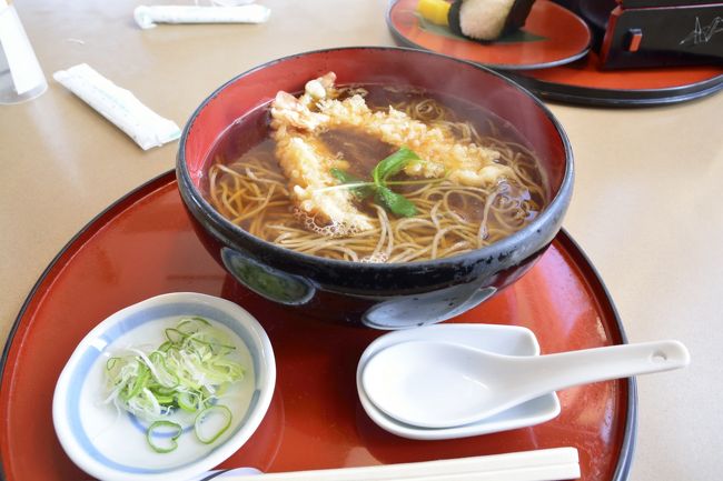 というわけで、ランチタイム。<br />ごまそば鶴喜美瑛店でてんぷらそばをいただきます。<br /><br />https://tabelog.com/hokkaido/A0104/A010403/1014565/