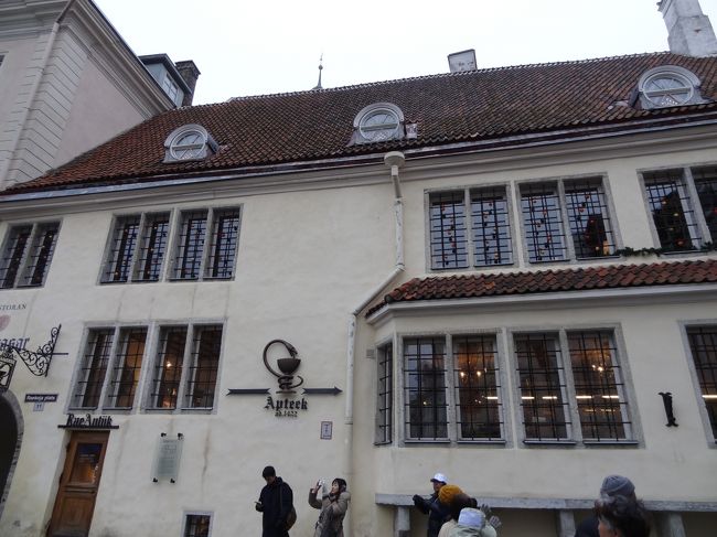 最古の薬局。<br /><br />ビタミン剤なんかを、今でも売っていて、博物館にもなっています。