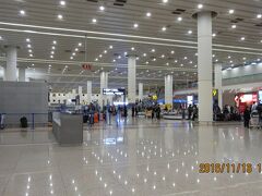 上海空港でトランジット　手荷物は昆明までそのまま　上海で中国･入国審査を受けます