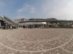 12時30分。米原までやって来ました。

駅前なんもねえ