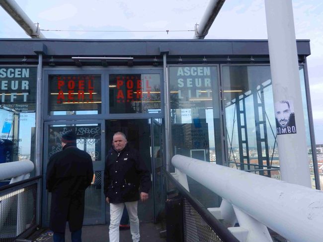 出入り口。きれいです。<br />これで無料とは驚きです。ドイツだったら絶対にお金を取っているところですね。<br /><br />