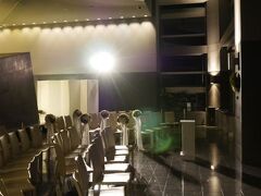 元々は新潟市役所があった場所で１９９４年に供用開始。
当時は新潟市内で最も高い場所だったが、２００３年竣工の朱鷺メッセに抜かれ現在２位とのこと。
朱鷺メッセはこの後向かう夜景スポットで本日宿泊するホテルも入る。