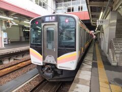 国境を越えて越後湯沢に到着です。
実はトンネルを抜けた土樽駅についたときにすごい土砂降りで一瞬、雨抑止がかかったくらいでした。
そういう意味で山の上で降られなくてよかったです。