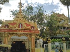 　さてクイズです。これはどこの国の寺院でしょう？
ヒント
　金きらしてます。


　答え
　タイです。