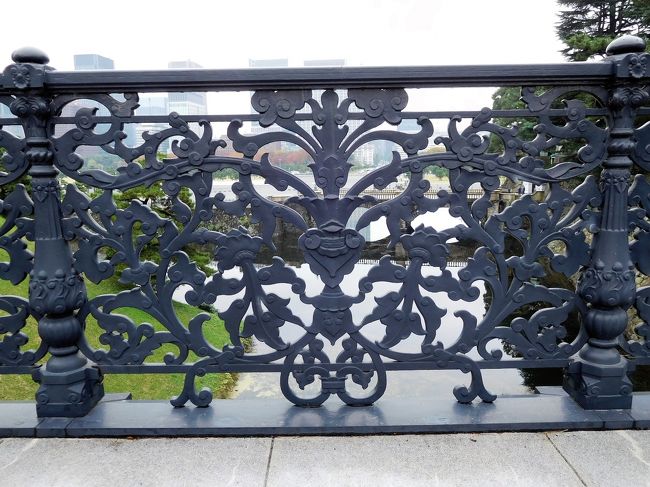 橋の欄干の模様