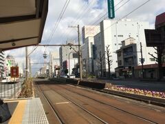 大満足の堺の旅でした～
ではホンマの目的である「住吉大社」に
さっきまで雪がちらついていたけど、いい天気になって来ました