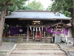 おがみ神社
八戸市内で最も古い神社
霞かと思っていたら龗という字を使うらしい。
こちらにも義経北方伝説があって
その記録が「類家稲荷大明神縁起」として所蔵されている。