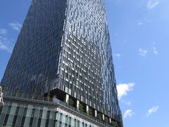 新幹線で名古屋に到着しました。
天気予報では雪マークなどもありましたが、そんな影響は全くなくとても良い天気。

先ずは、Tちゃんと待ち合わせ。大名古屋ビルヂングを見学に。
綺麗なビルになったものです。
ビルヂング・・・『ジ』じゃなくて『ヂ』って昔から有名です(笑)