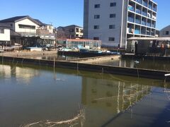 堀口金魚養殖場
江戸川区の金魚は、全国的に有名らしいが、人影も少なく寂しい雰囲気。
冬場は休み？