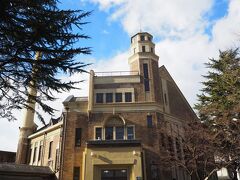 片倉館（上諏訪温泉）

日本最古の温泉保養施設。
レトロな建築物は映画テルマエロマエのロケで使われたそうです。

千人風呂と呼ばれる、大きくて深いお風呂に入りました。