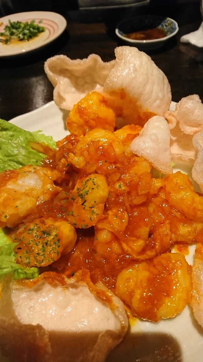 ぷりっぷりのエビチリ。<br /><br />エビたっぷりでございます。<br /><br />エビチリって、ソースばかりでエビ少しのお店もあり発狂しそうになることもしばしばですが、ここのは裏切らない量とお味です！