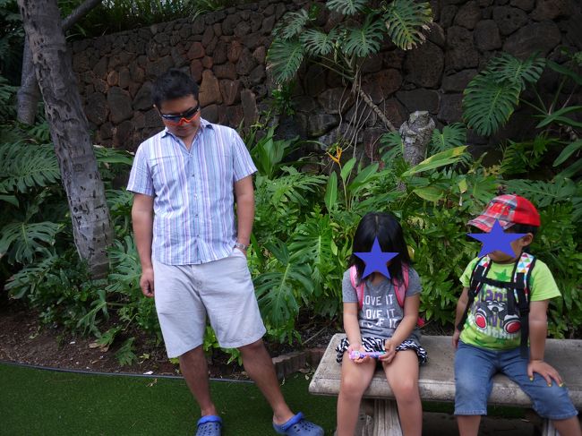 部屋に戻って準備を整えて、出発です<br /><br />１１時からの予約を３時半からに変更してました<br /><br />余裕を持っての時間変更だったので　少し早いですが、行っちゃいましょう<br /><br />ピンクトロリーを待ってるとこです