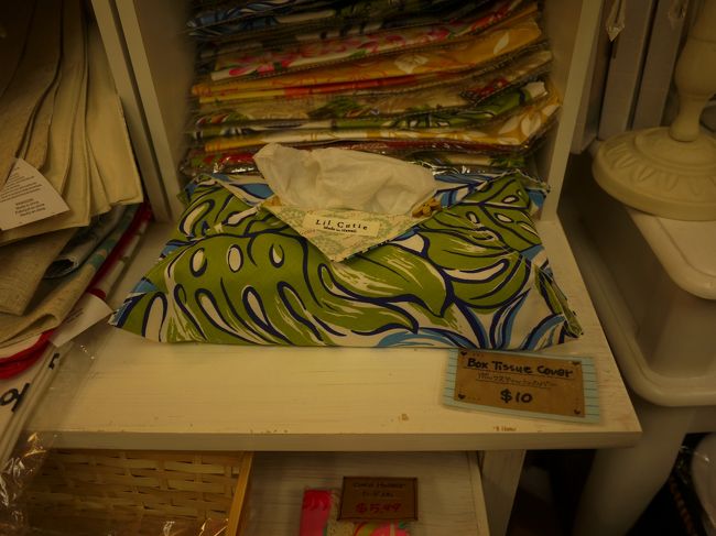 前も買って　お気に入りのティッシュカバー<br /><br />２つ購入　１０ドル×２<br /><br />いろんな柄があって迷う、迷う