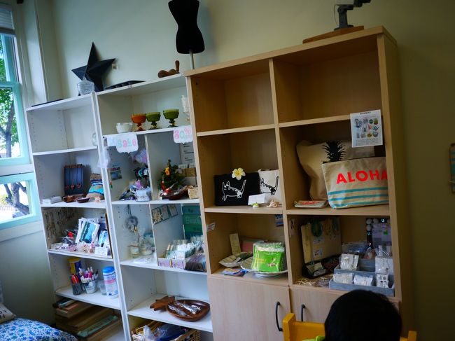 雑貨も販売してました