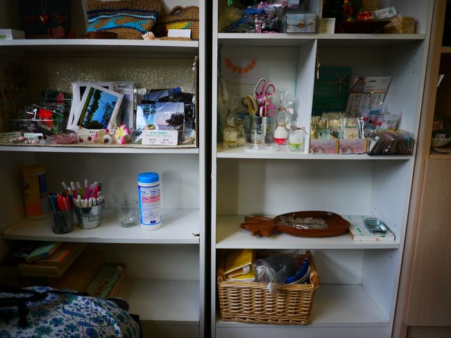 子供達はアロマバー作り<br /><br /><br />私はサインボード作り<br /><br />先に子供達が一段落するまで私は写真を撮ったり動画を撮ったり・・・