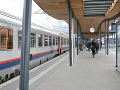 ブリュッセルから3時間ちょい、11時頃にルクセンブルク中央駅に到着。