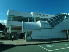 こちらがその、

ロッカーのないという１番出口前から見た鳥羽駅です。

でも大丈夫です。私はこれから、