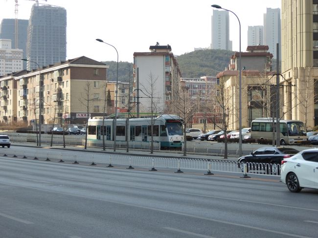 13:38 星海広場入り口<br />寄り道するところもなく、再び中山路まで戻ってきました。