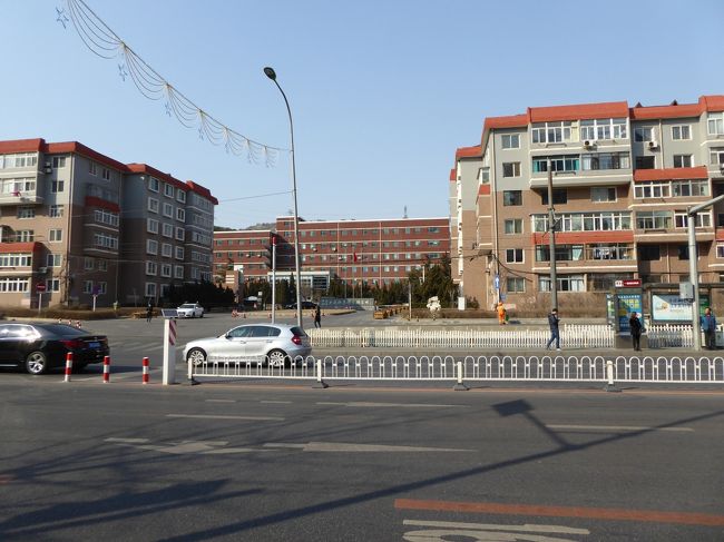 13:44 化物所<br />停留所の名前にもなっている化物所って何だろうと思ってましたが、大連化学物理研究所のようです。