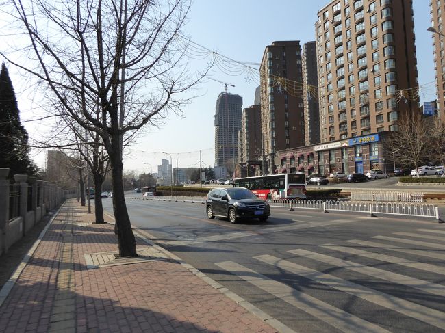 13:47<br />なだらかな下り坂が続きます。