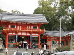 この日は ホテルから歩いて散歩がてらに祇園界隈まで
『八坂神社』