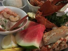 赤ワインとビールも

贅沢だ～
お米は（ご飯）硬かった