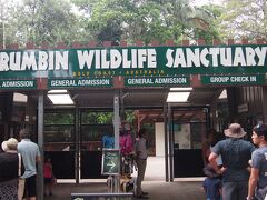 朝食のあと、ガイドさんと合流して、カランビン野生動物保護区へ。


