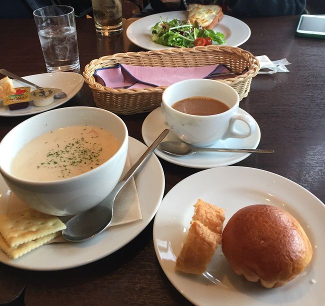 グランドプリンスホテル京都をチェックアウトして向かったのは、北山駅。<br /><br />グランドプリンスに泊まると、朝ごはんはだいたい北山の進々堂かブリアンでモーニングをいただきます。京都って、本当にパンが美味しいですね。<br /><br />前日のディナーをブリアンでいただいたので、モーニングは進々堂にしました<br /><br />焼きたてのパンを好きなだけ食べられるって本当、シアワセ～～<br />