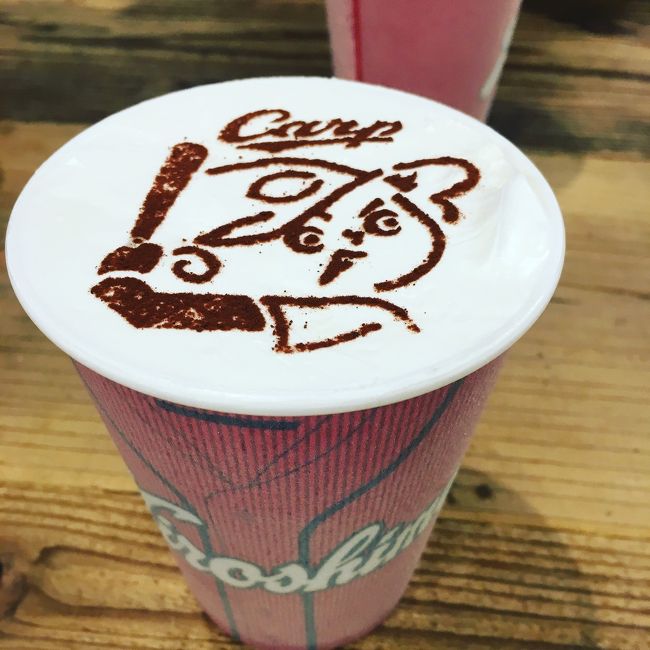 次の日はマツダスタジアムに行きました。試合やってなかったので、入れるとこまで。<br />こんなかわいいラテ飲みました。