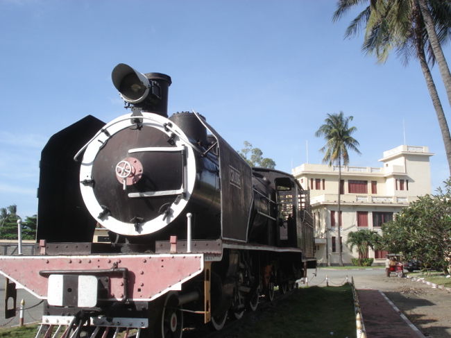 古い蒸気機関車