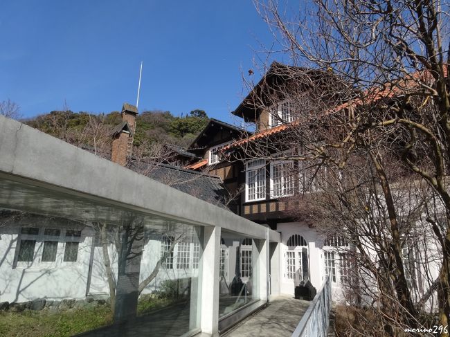 アサヒビール大山崎山荘美術館ｇ<br /><br />この日は、開館２０周年記念　ロベール・クートラス展<br />「僕は小さな黄金の手を探す」　後期（１月３１日～３月１２日）<br />が開催されていましたが、ちょっと難しい絵でした。<br /><br />残念ながら、館内は全面撮影禁止ですが、建物の外は撮影可能です。<br />修復された山荘と新たに建てられた美術館が見事に一体化しています。<br />