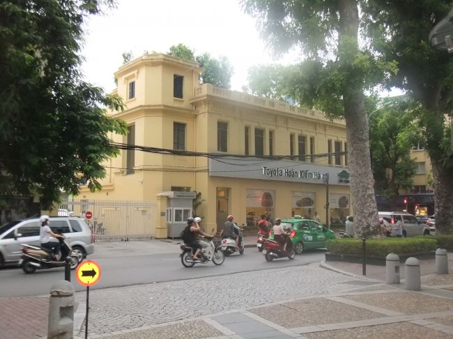 夕食に向かいます。