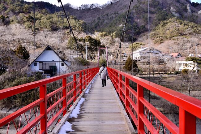 あゆのつり橋<br /><br />長さ62m、幅 1.5m　ほとんど 揺れません。