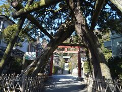 荏柄天神社

学問の神様、菅原道真をまつる。