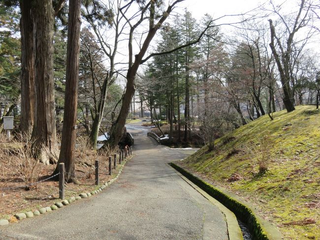 奥へ進んでいきます。