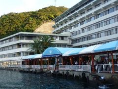 3日目。ホテル浦島をチェックアウト。
南紀勝浦温泉の中でも硫黄を含んだかけ流しの大浴場が充実。
ひとつのホテルで湯めぐりをするという楽しみもありいいホテルだった。