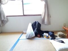 今回の宿は「グリーンヴィラ」。ここに3泊する。
直前で宿を探したので、素泊まり。ただし、朝食は500円でトースト類を用意してくれる。
