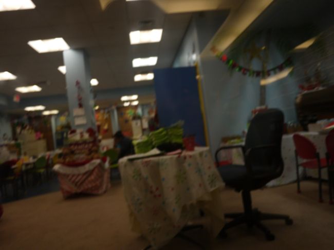 今日は私１人で子供３人<br /><br />１歳のシンちゃんがいるので、上の子２人には好き勝手させられない<br /><br />娘１人だけでも同じ年の子供達と遊んだほうが楽しいかなと思って申し込みしてたのですが、昨日のケガで行きたくないって・・・<br /><br />確かに、そうだよね(>_<)