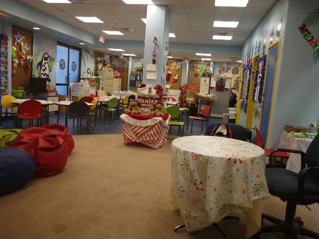 まだ中には誰もいません