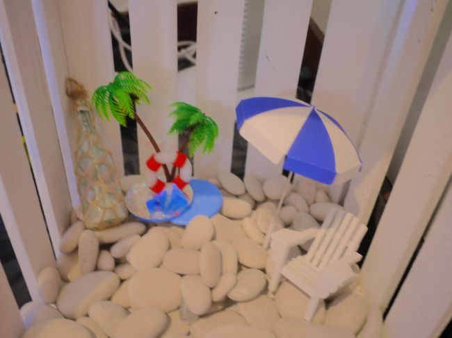 南国っぽい雰囲気の雑貨、服とかがありました