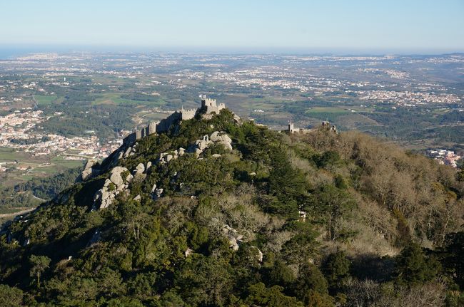 こちらはムーアの城壁。<br />あとで行くから待ってろよ～！！