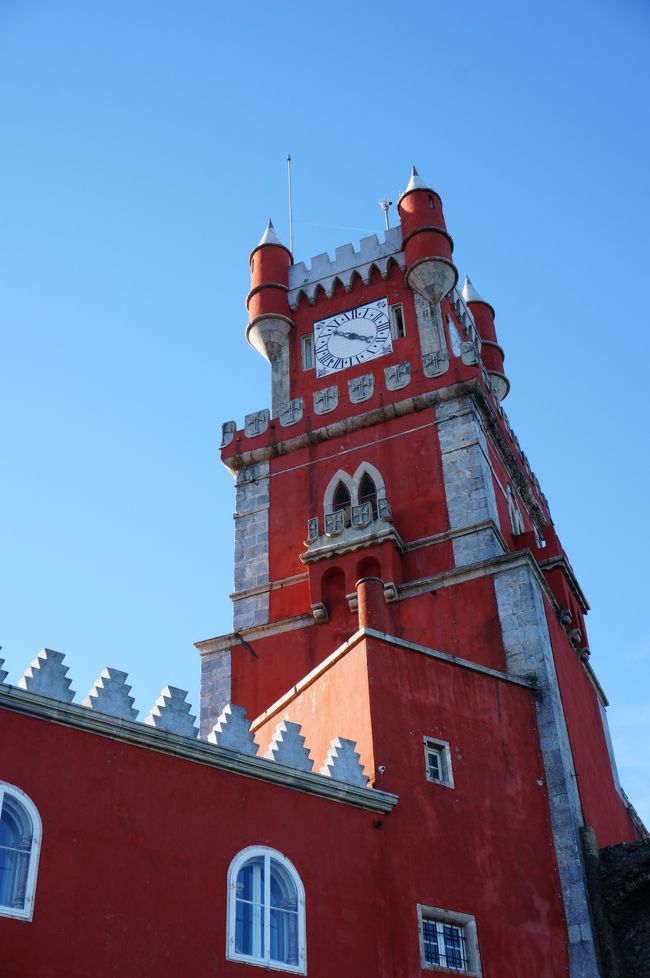 宮殿から見る眺めもいいけど、やっぱり建物に目移りする。<br />こんな宮殿だと、住んでもあまり窮屈に感じないだろうなぁ。