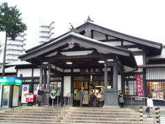 高尾周辺を散策 2008/10/31

妻と高尾駅から八王子まで散策

観光スポット：浅川、甲州街道の銀杏並木、ケヤキ並木、陵南公園、武蔵陵墓地