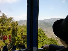 ロープウエーにて