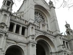 聖カトリーヌ教会。
この教会の周辺にはシーフードレストランが多いです。
シーフードを食べたければここに来ましょう！！