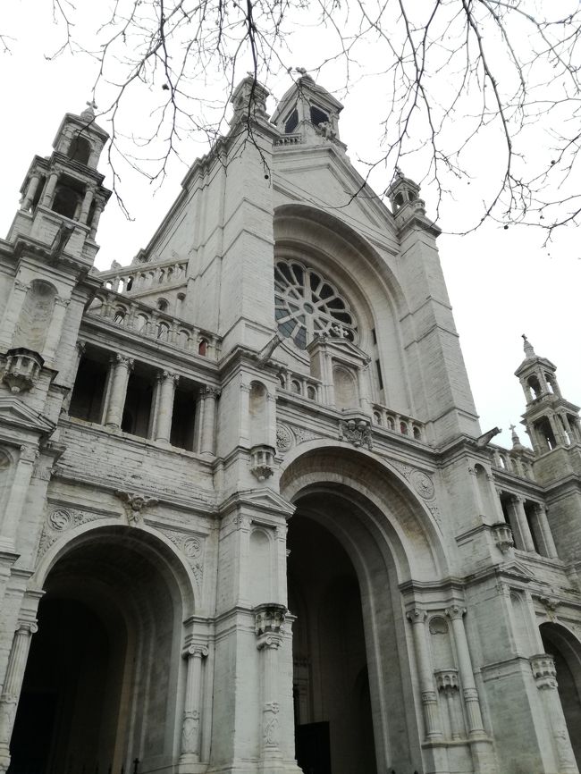 聖カトリーヌ教会。<br />この教会の周辺にはシーフードレストランが多いです。<br />シーフードを食べたければここに来ましょう！！