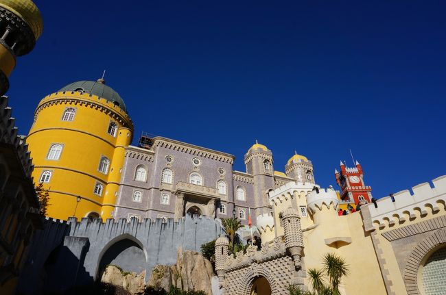 宮殿自体はそんなに広くないので、1時間ほどで回れました。<br />2時間を想定していたのでムーアの城跡は諦めていたんだけど、時間に余裕ができたので行くことに。