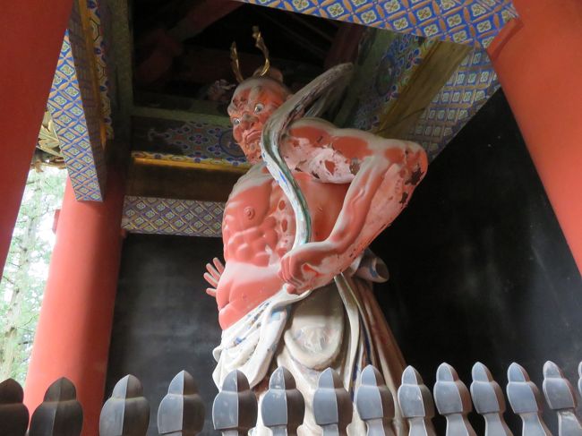 仁王像。<br />門の両脇から見張っています。